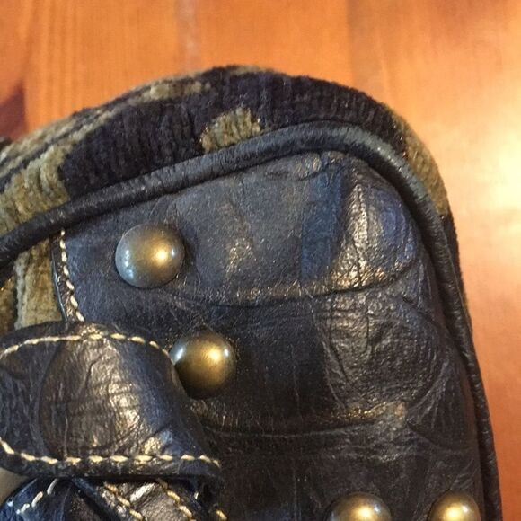 Petusco Handbag with Genuine Leather Trim - Picture 4 of 12